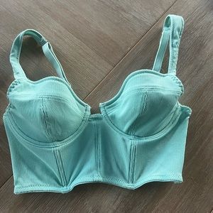 Cropped fitted top bustiers